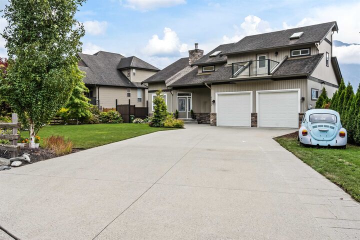 Property Photo: 46052 Bridle Ridge Crescent BC V2R 5W2