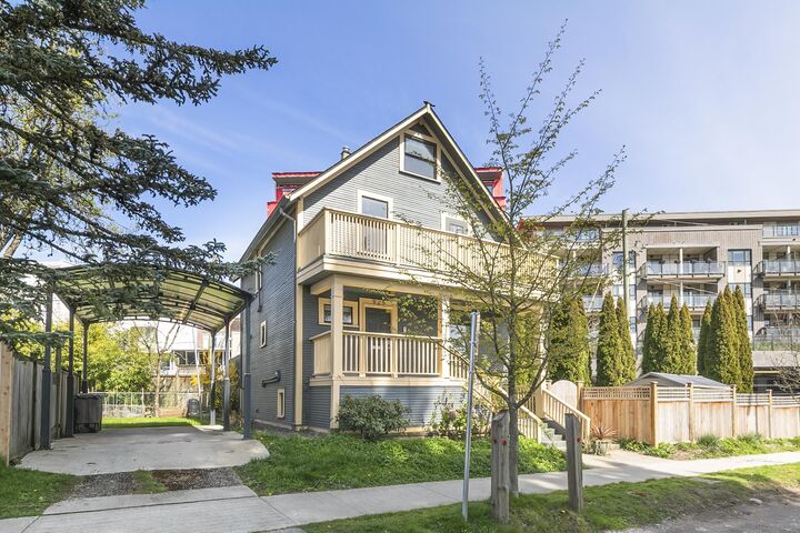 Property Photo: 925 E 19th Avenue BC V5V 1K8