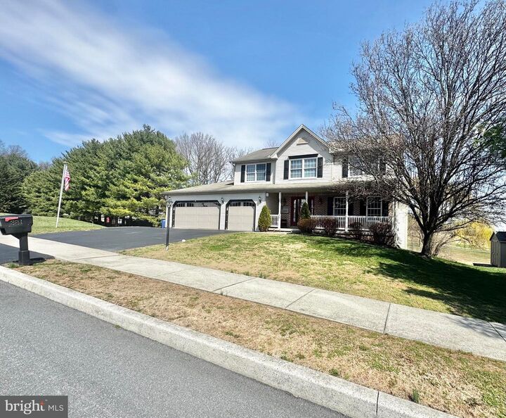 Property Photo: 381 Benyou Lane PA 17070