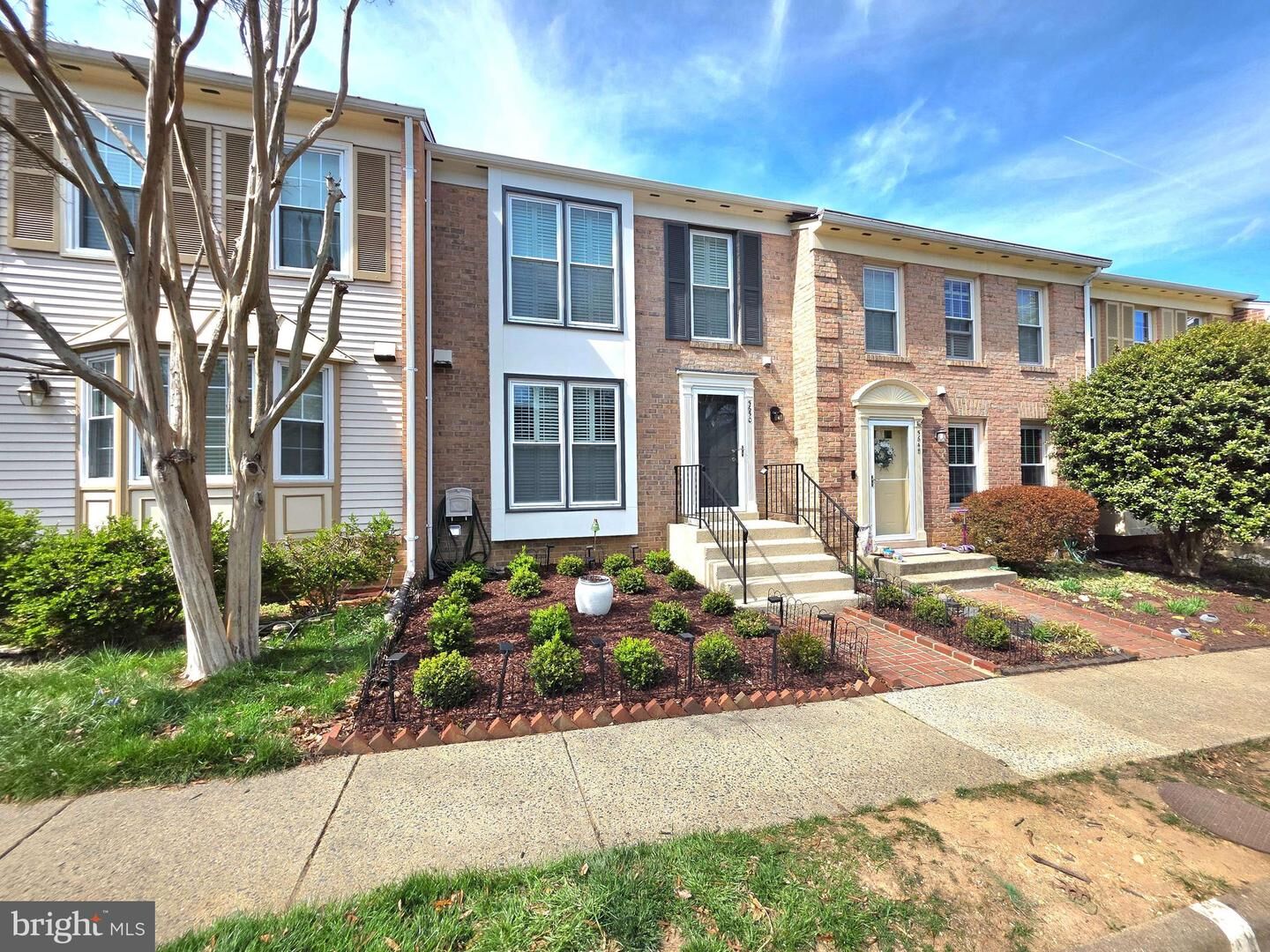 Property Photo:  5650 Ridge View Drive  VA 22310 
