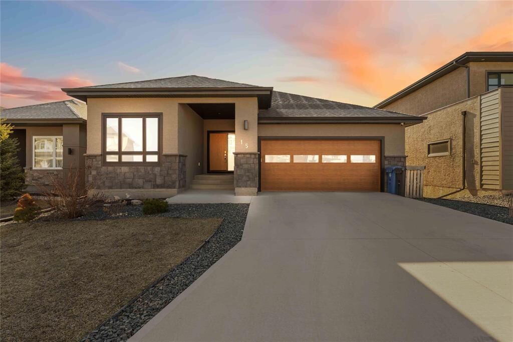 Property Photo:  15 Windflower Road  MB R3Y 0X2 