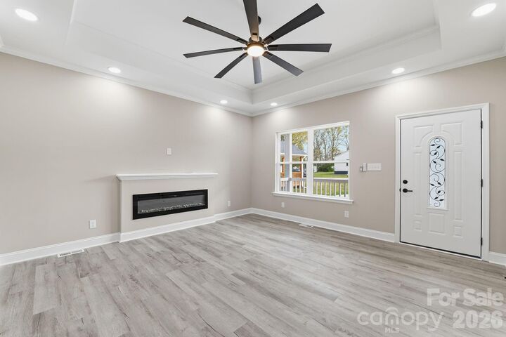 Property Photo:  1429 1/2 Edgewood Drive  SC 20730 