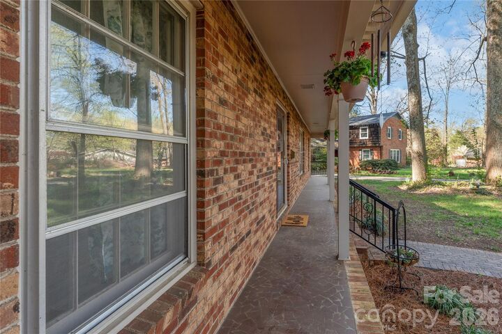 Property Photo:  604 Whittington Place  NC 28677 