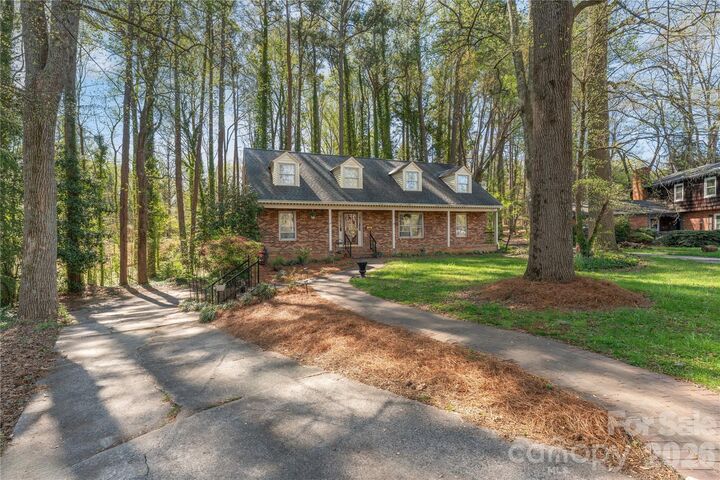 Property Photo: 604 Whittington Place NC 28677