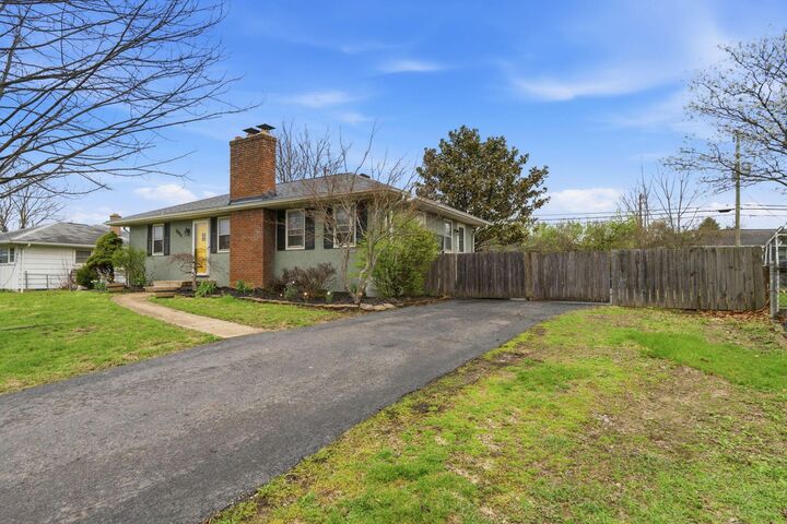 Property Photo:  2846 Hampton S Road  OH 43232 