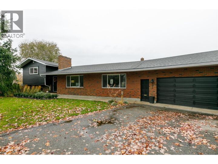 Property Photo:  420 Mugford Court  BC V1X 5N4 