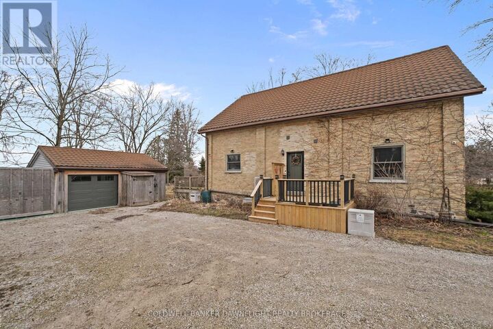 Photo de la propriété:  15750 Fifteen Mile Road  ON N0M 1P0 