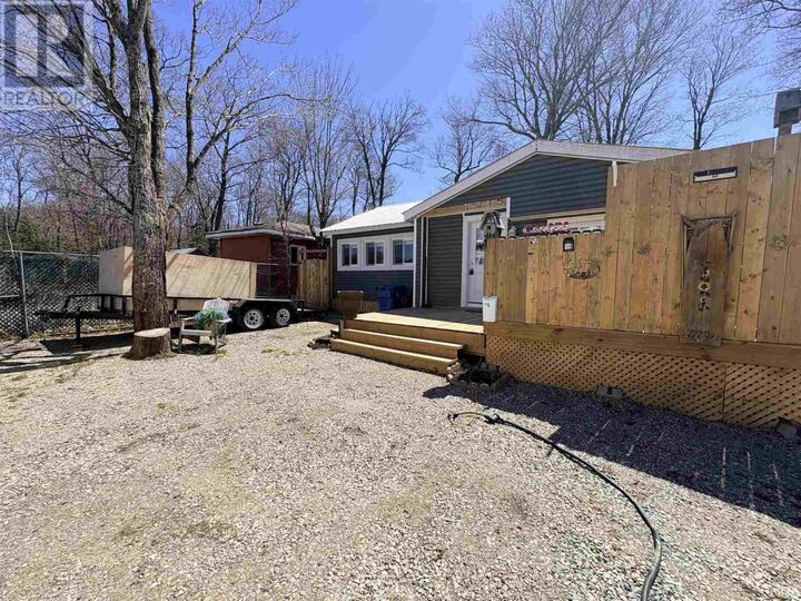 Property Photo:  8 Wildwood Dr  ON P6A 5K7 