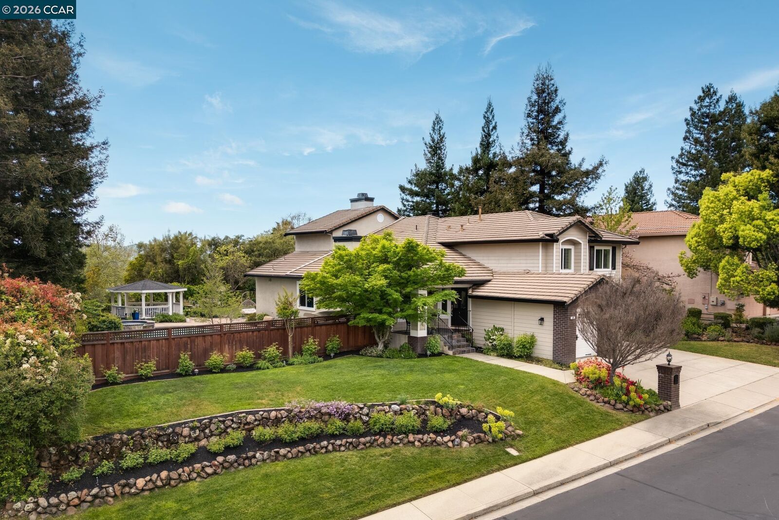 Property Photo:  810 Buckingham Place  CA 94506 