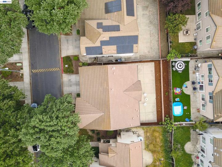 Property Photo:  253 Balsam St  CA 94565 