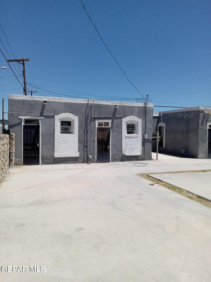 Property Photo: 916 E Seventh Avenue 7 TX 79901