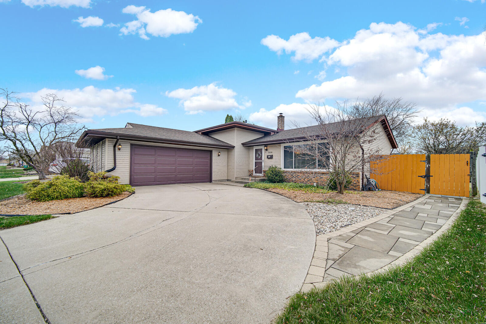 Property Photo:  1814 Tulip Lane  IN 46321 