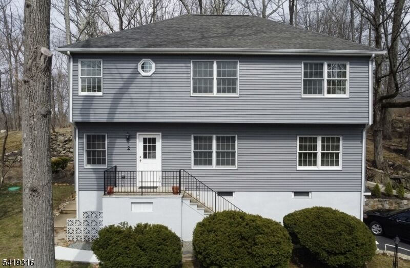 Property Photo:  2 Lilac Rd  NJ 07849 