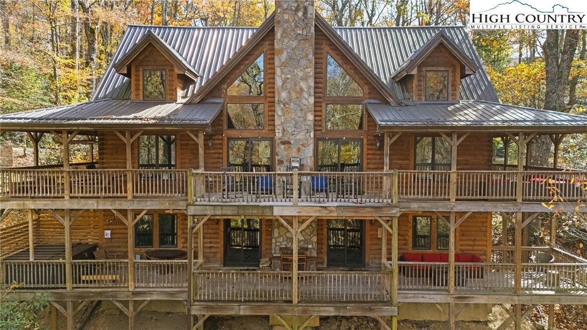 Property Photo:  592 Galax Circle  NC 28605 