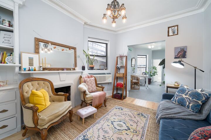 Property Photo:  253 8th St 2 L  NJ 07302 