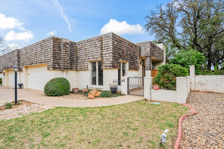 Property Photo: 2302 Slide Road Unit 47 TX 79407