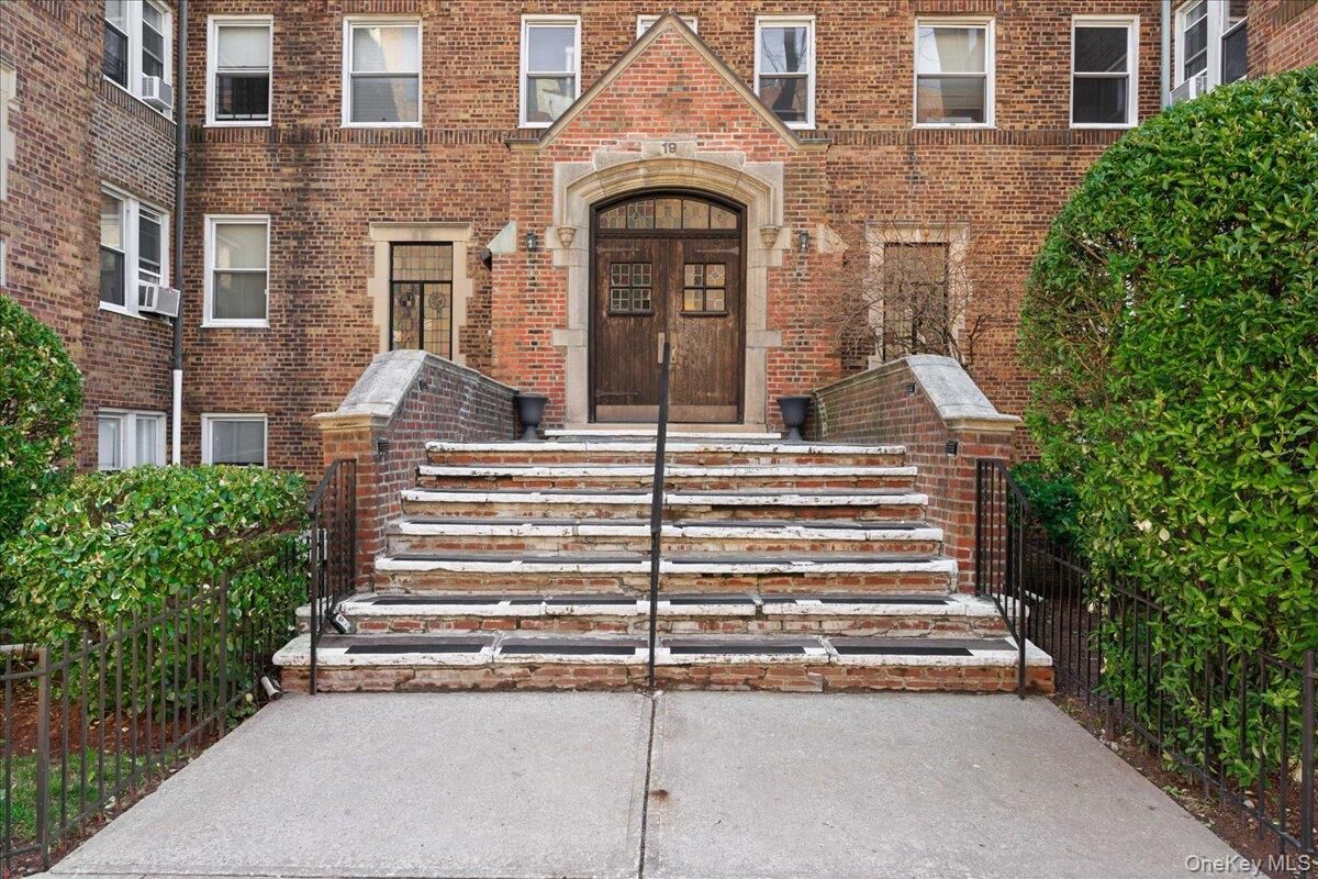 Property Photo:  19 William Street 3G  NY 10552 