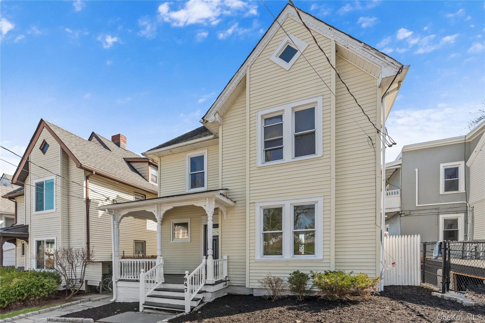 Property Photo:  947 Diven Street  NY 10566 