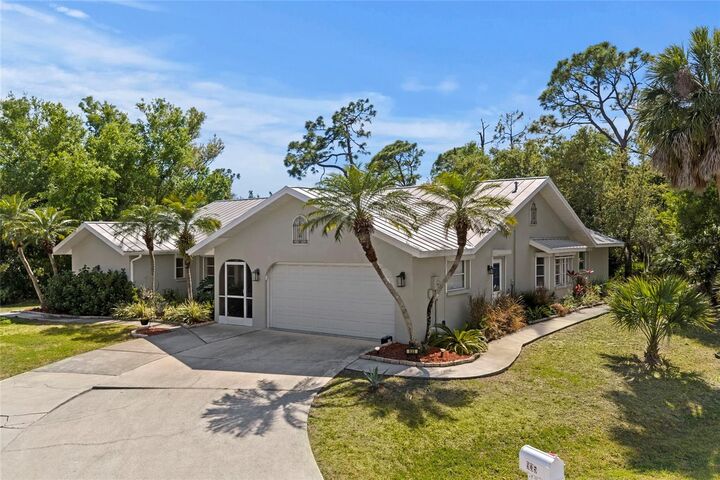 Property Photo: 935 Baer Avenue NW FL 33948