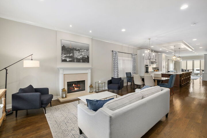Property Photo:  1648 W Fletcher Street  IL 60657 