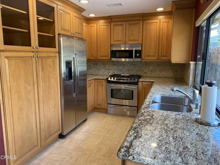 Property Photo:  6219 Loma Vista Road  CA 93003 