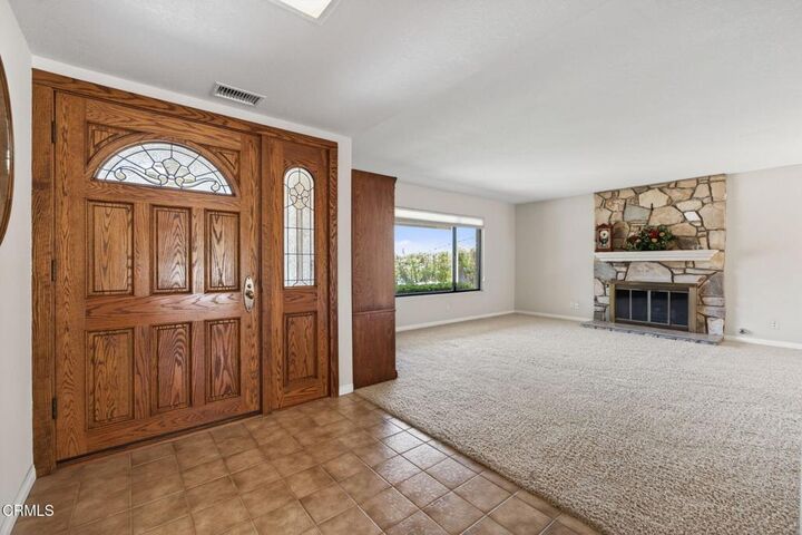 Property Photo:  6219 Loma Vista Road  CA 93003 