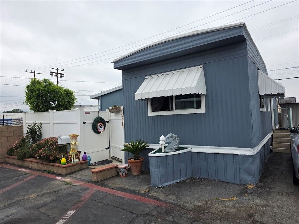 Property Photo:  716 N Grand Avenue J1  CA 91724 