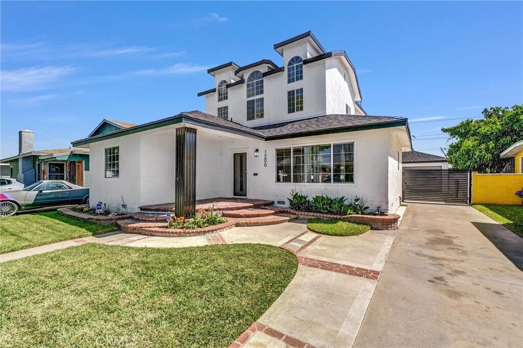 Property Photo:  1200 S Castlegate  CA 90221 