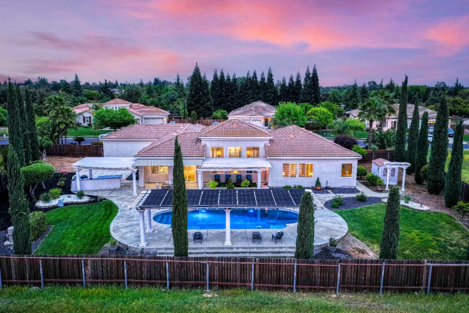 Property Photo:  8537 Bridgestone Crescent  CA 95747 