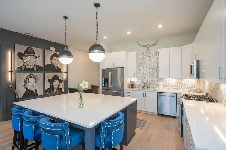 Property Photo: 119 Acklen Park Dr 204 TN 37203