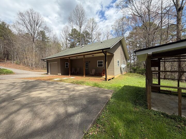 Property Photo:  365 Ruby Lane  GA 30559 