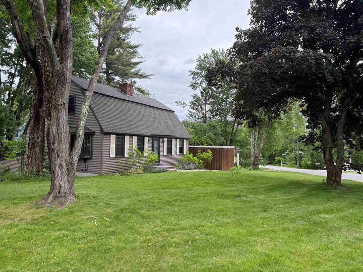 Property Photo: 10 Martha Drive NH 03038