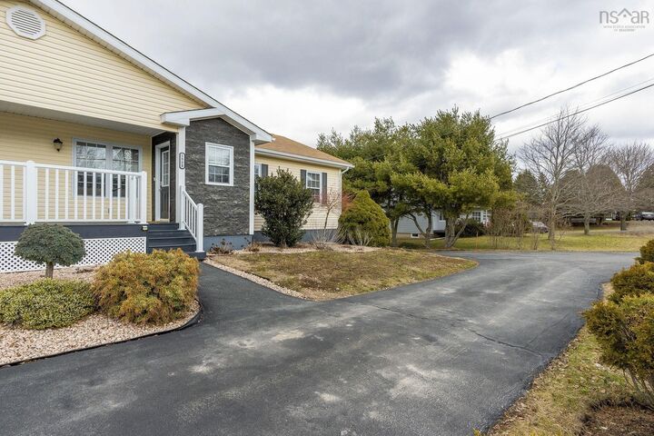 Property Photo: 152B Orchard Street W NS B0P 1E0