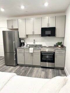Property Photo:  585 Essex St 425  MA 01901 