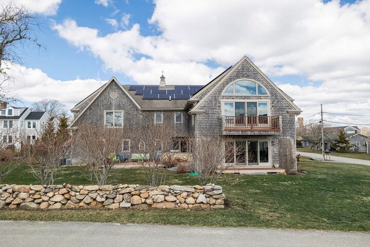 Property Photo:  6 Fairway Drive  MA 02790 