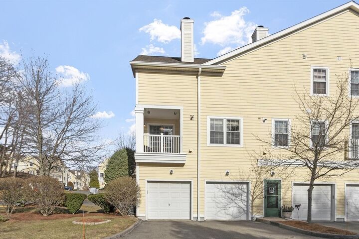 Property Photo:  1010 Gazebo Circle 1010  MA 01867 