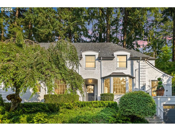 Property Photo:  2934 SW Montgomery Dr  OR 97201 