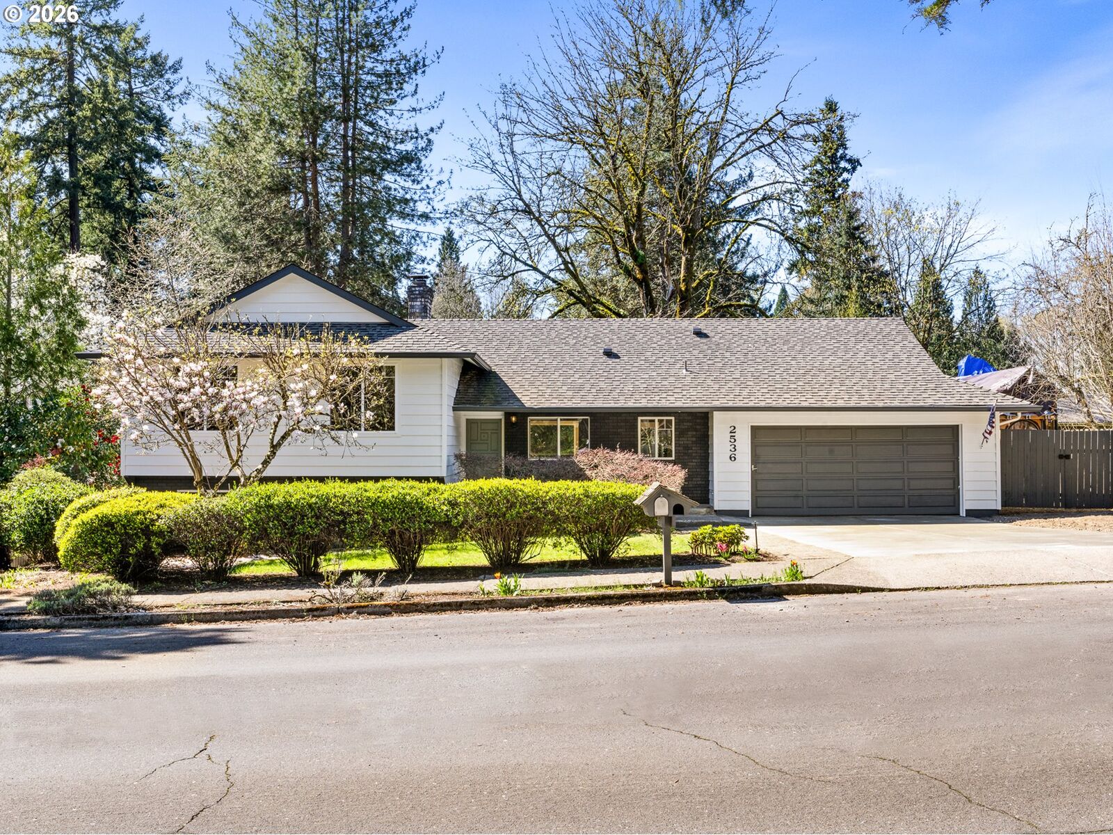 Property Photo:  2536 Debok Rd  OR 97068 