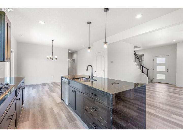 Property Photo:  615 Tatone St  OR 97818 