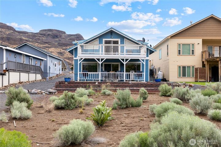 Property Photo: 958 River Drive SW WA 98848