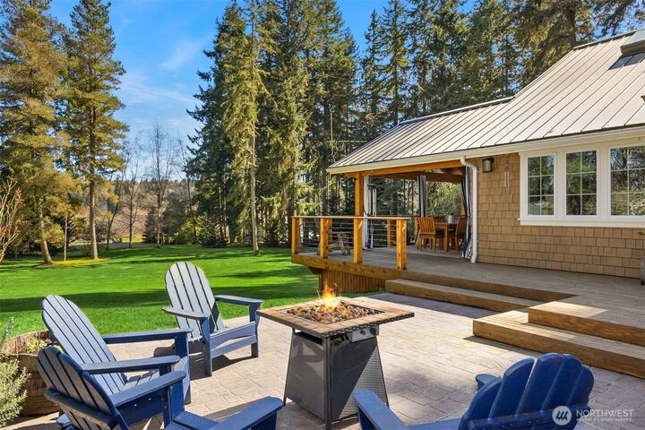 Property Photo: 5057 NE Hazelnut Way WA 98346