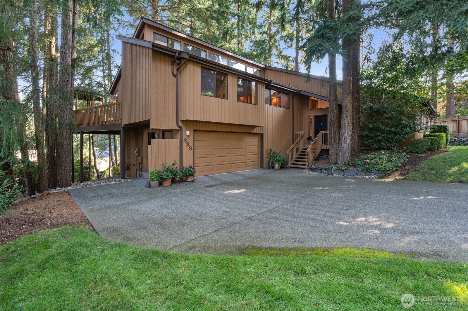 Property Photo: 323 Keach Court WA 98388