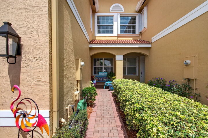 Property Photo:  7541 Spatterdock Drive  FL 33437 