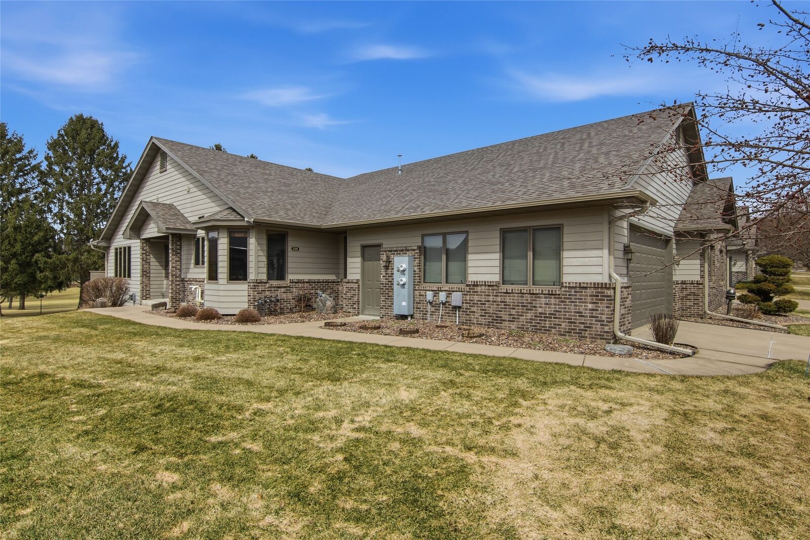 Property Photo:  2528 E Princeton Avenue  WI 54703 