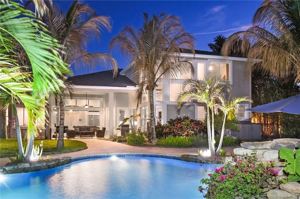 Property Photo:  2313 SW Golden Bear Way  FL 34990 