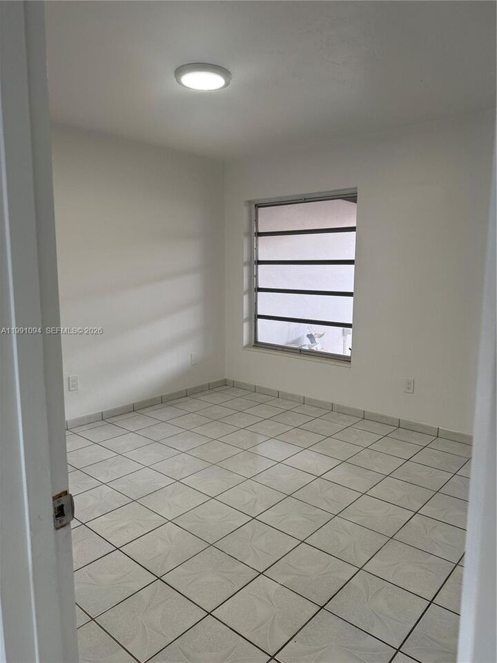 Property Photo:  13001 SW 53rd St 13001  FL 33175 