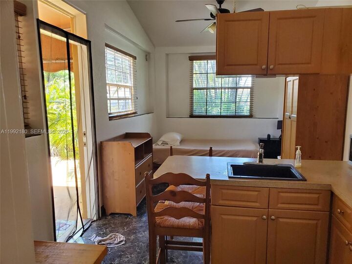 Property Photo: 1916 Coolidge St 1 FL 33020