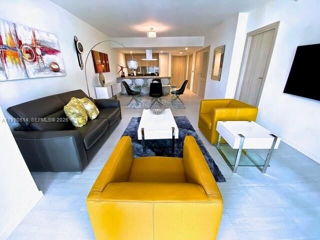 Property Photo:  1000 Brickell Plaza 1914  FL 33131 