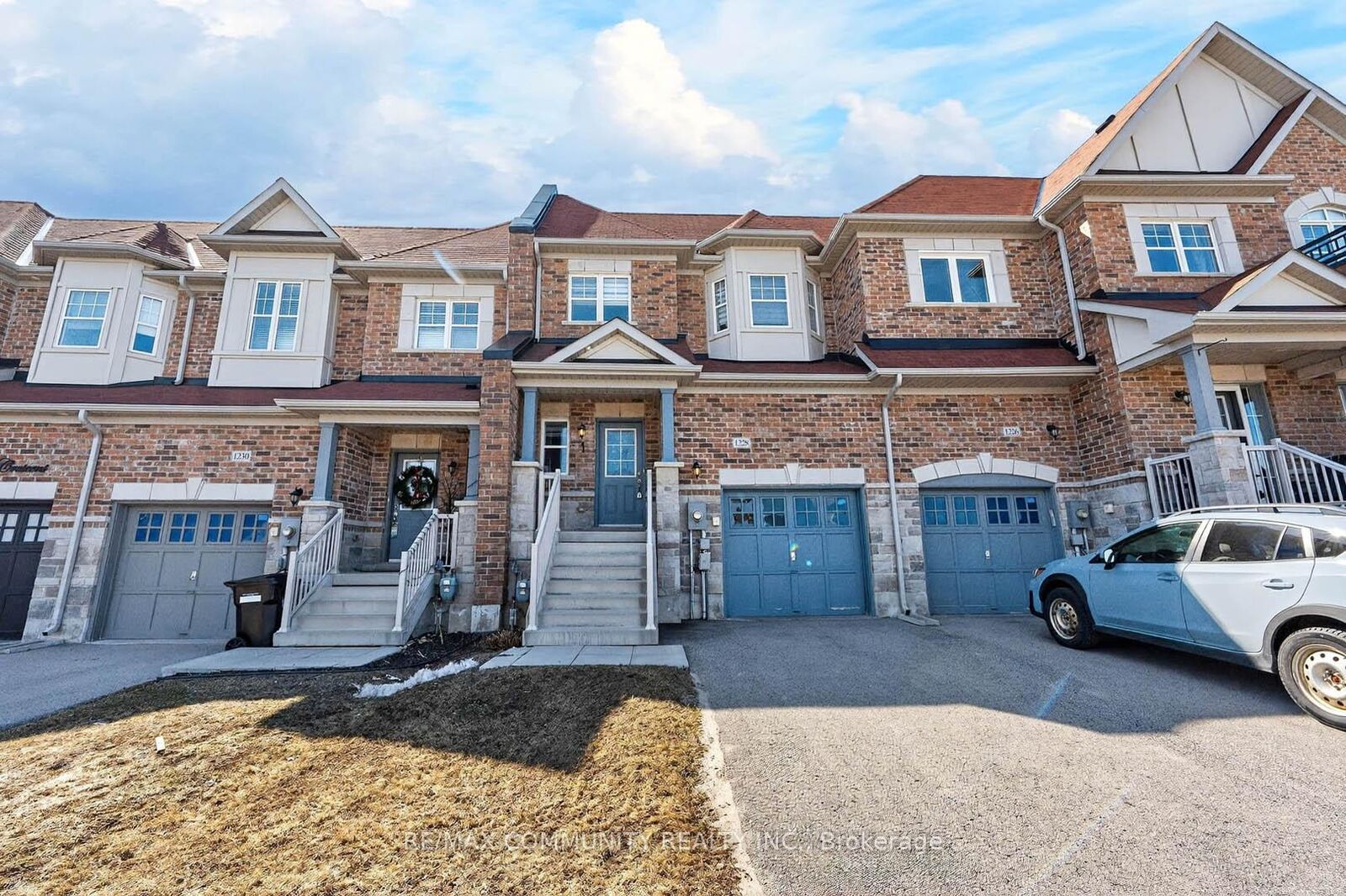 Property Photo: 1228 Peelar Crescent ON L0L 1W0