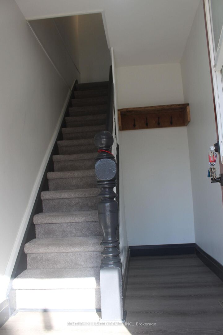 Property Photo:  552 Bethune Street  ON K9H 3Z5 